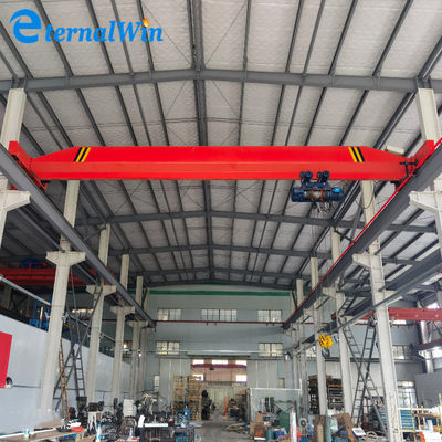 Grúa puente de acero resistente, duradera y personalizable para necesidades industriales